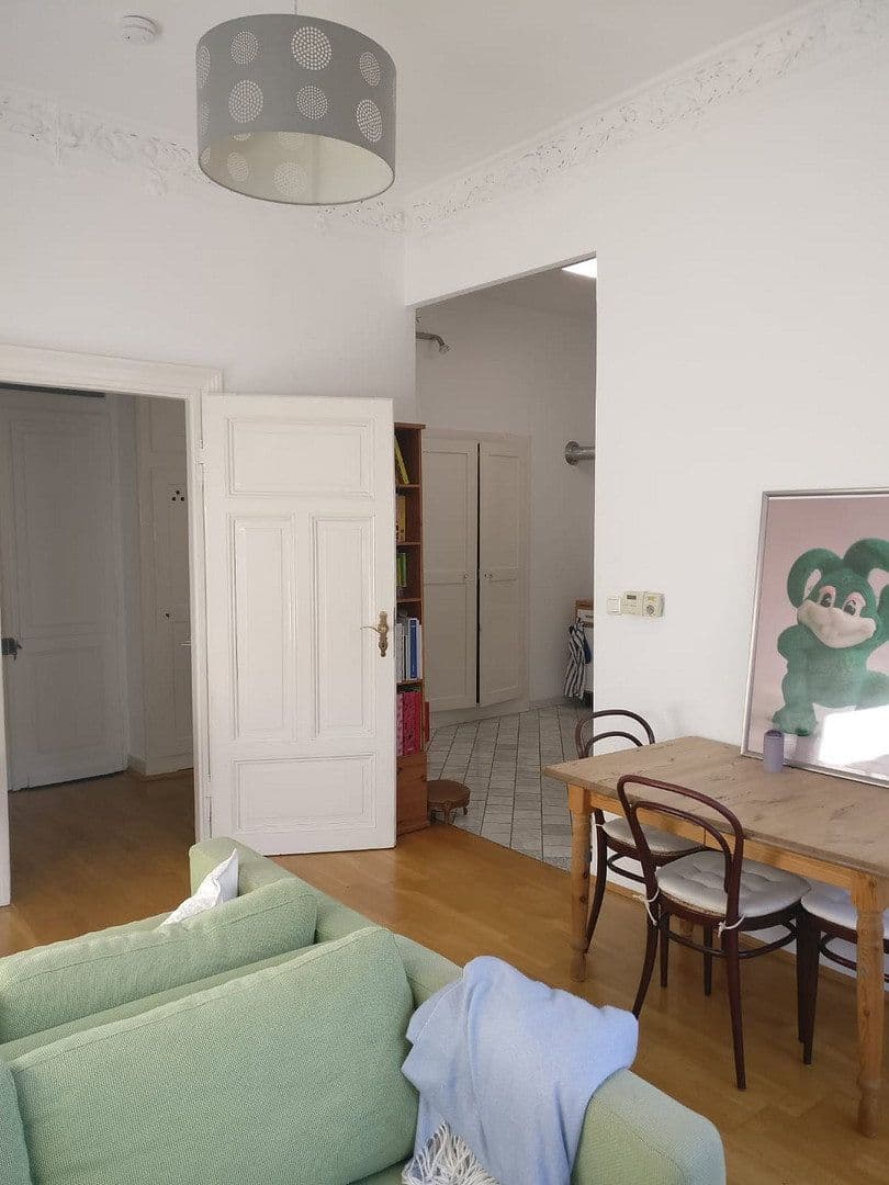 Pronájem bytu 2+1 56 m², Gneisenaustrasse 10, Wiesbaden, Hessen Pronájem bytu 2+1 56 m², Gneisenaustrasse 10, Wiesbaden, Hessen