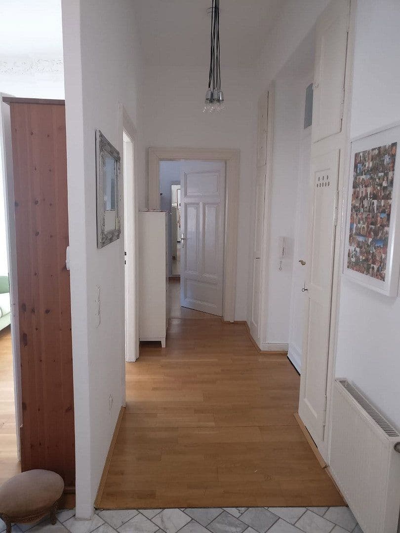 Pronájem bytu 2+1 56 m², Gneisenaustrasse 10, Wiesbaden, Hessen Pronájem bytu 2+1 56 m², Gneisenaustrasse 10, Wiesbaden, Hessen