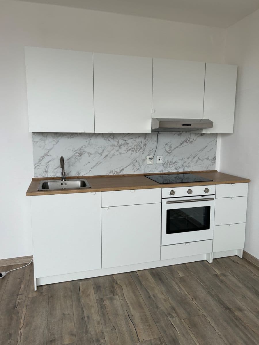 Pronájem bytu 1+kk 31 m², Přeštická, Praha, Praha Pronájem bytu 1+kk 31 m², Přeštická, Praha, Praha