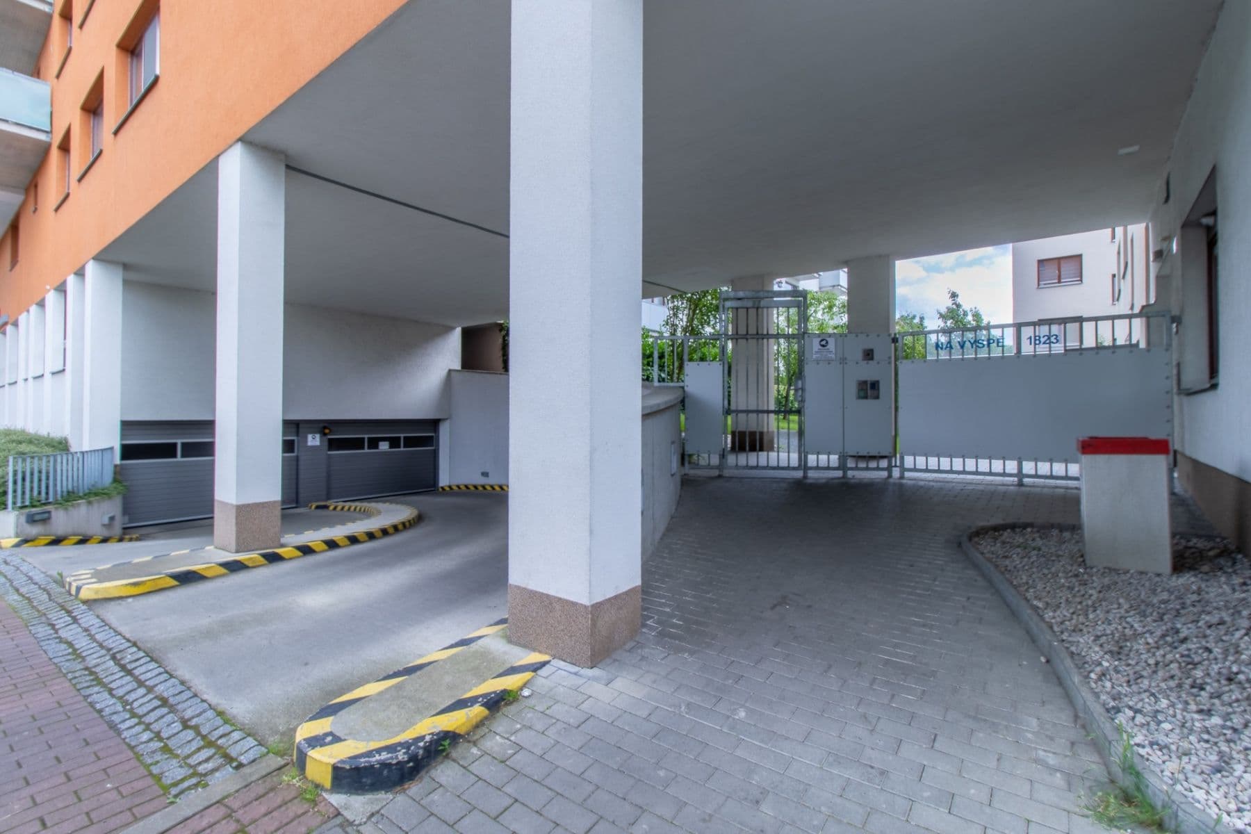 Pronájem bytu 2+kk 43 m², Na výspě, Praha, Praha Pronájem bytu 2+kk 43 m², Na výspě, Praha, Praha