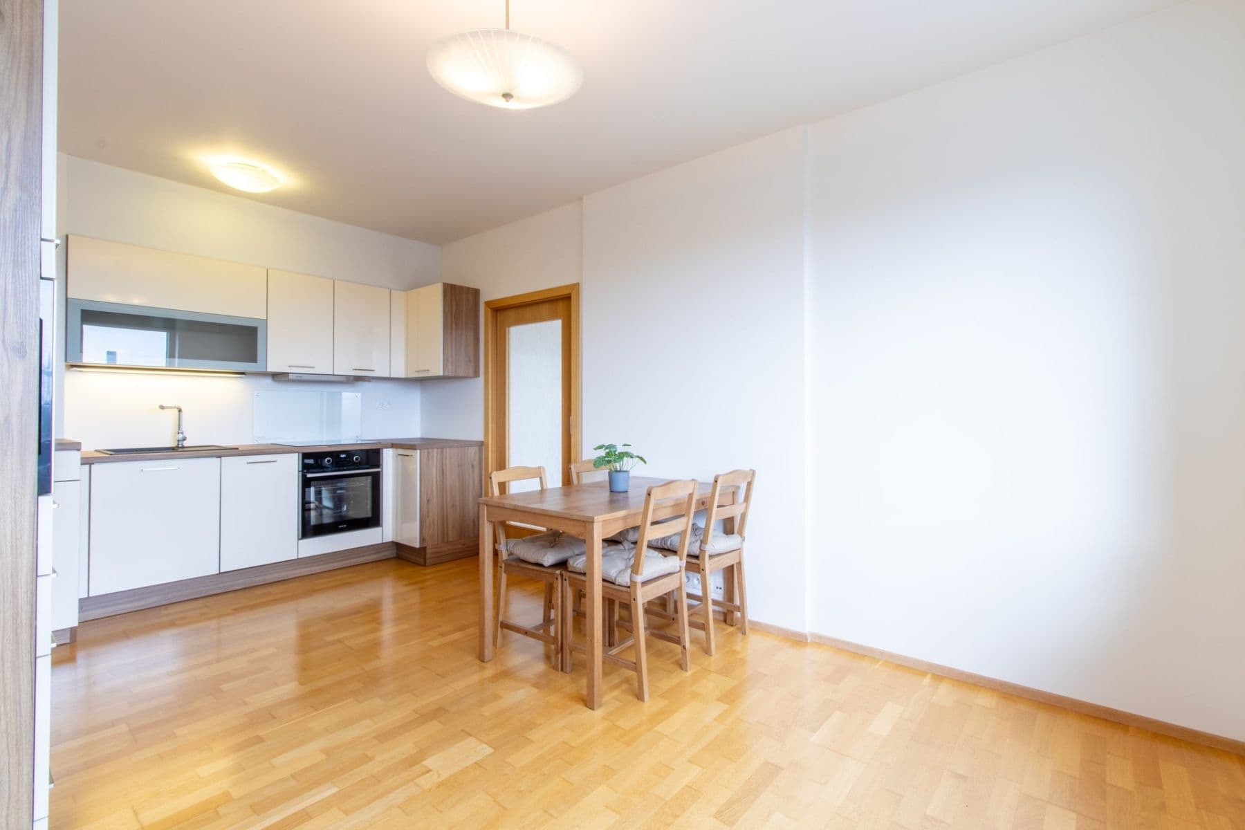 Pronájem bytu 2+kk 43 m², Na výspě, Praha, Praha Pronájem bytu 2+kk 43 m², Na výspě, Praha, Praha