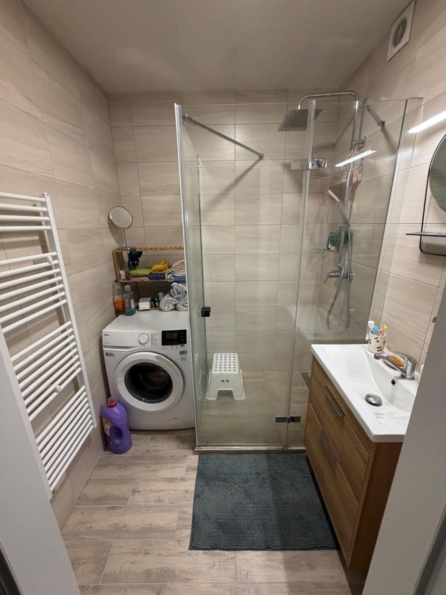 Pronájem bytu 3+1 75 m², Smrčenská, Jihlava, Kraj Vysočina Pronájem bytu 3+1 75 m², Smrčenská, Jihlava, Kraj Vysočina