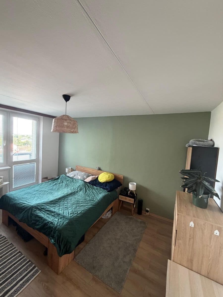 Pronájem bytu 3+1 75 m², Smrčenská, Jihlava, Kraj Vysočina Pronájem bytu 3+1 75 m², Smrčenská, Jihlava, Kraj Vysočina