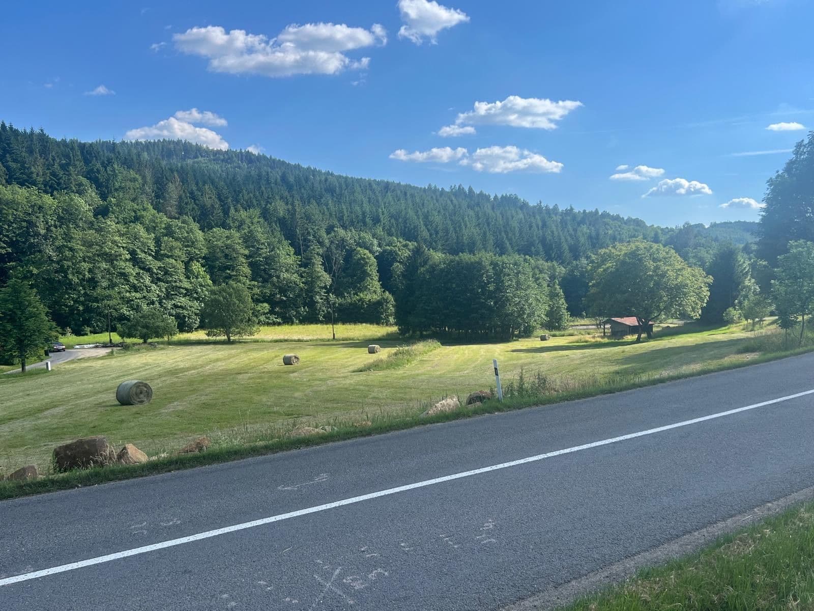 Prodej pozemku 9.000 m², Držková, Zlínský kraj Prodej pozemku 9.000 m², Držková, Zlínský kraj