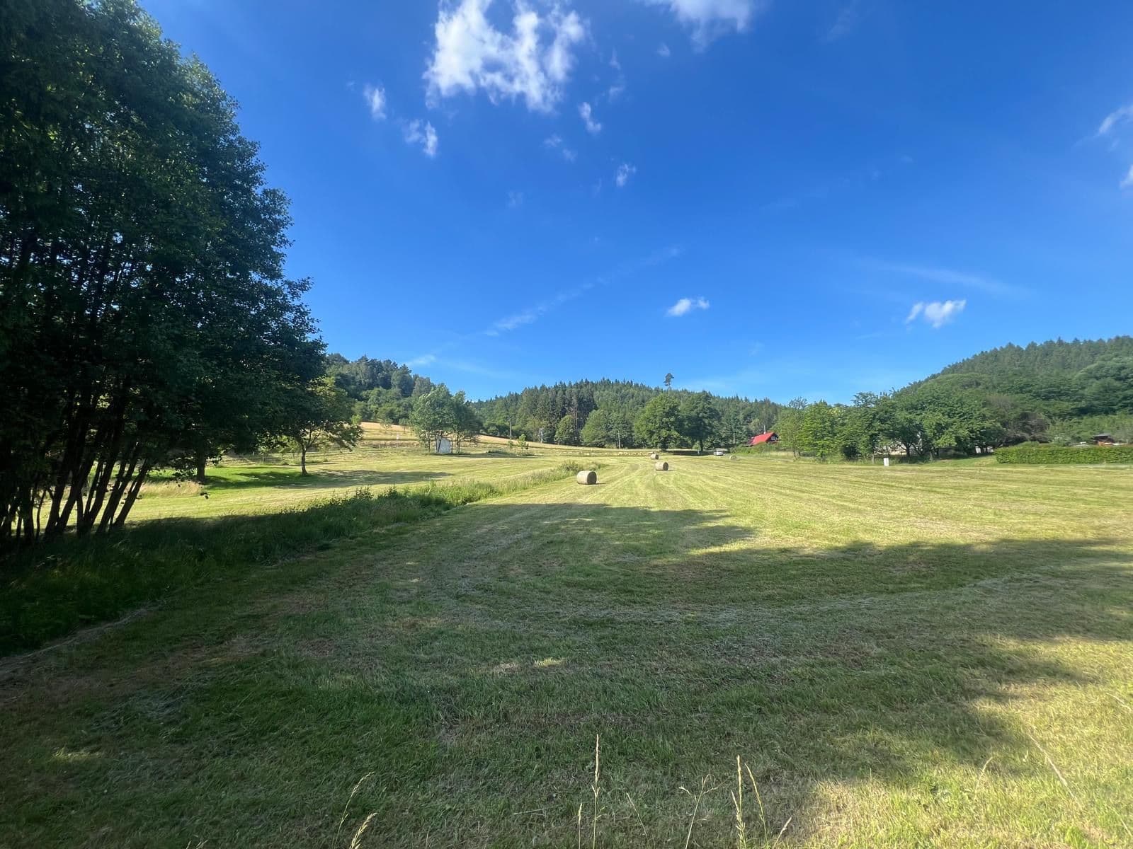 Prodej pozemku 9.000 m², Držková, Zlínský kraj Prodej pozemku 9.000 m², Držková, Zlínský kraj