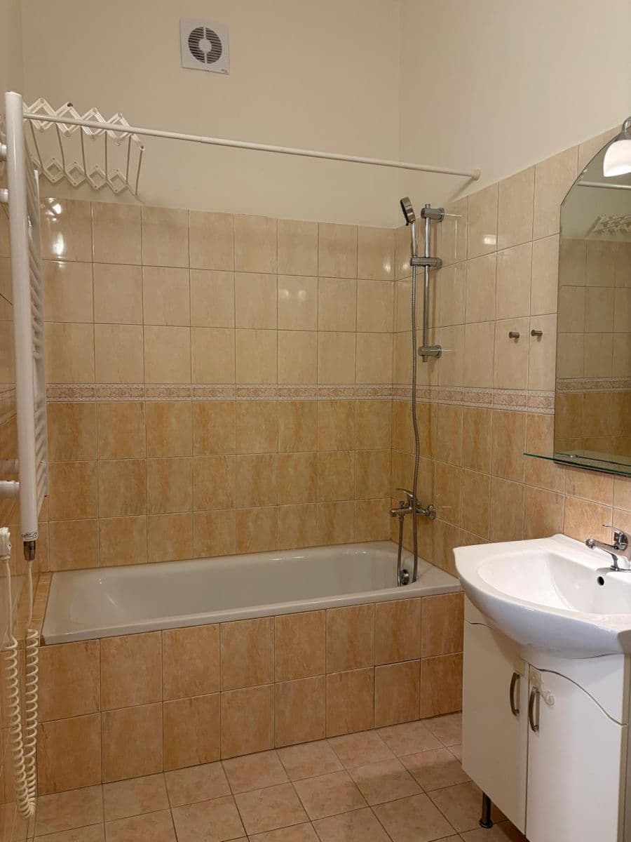 Pronájem bytu 2+kk 48 m², Boleslavova, Praha, Praha Pronájem bytu 2+kk 48 m², Boleslavova, Praha, Praha