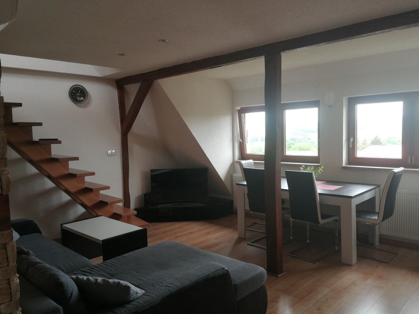 Prodej bytu 3+kk 83 m², Husova třída, Holýšov, Plzeňský kraj Prodej bytu 3+kk 83 m², Husova třída, Holýšov, Plzeňský kraj