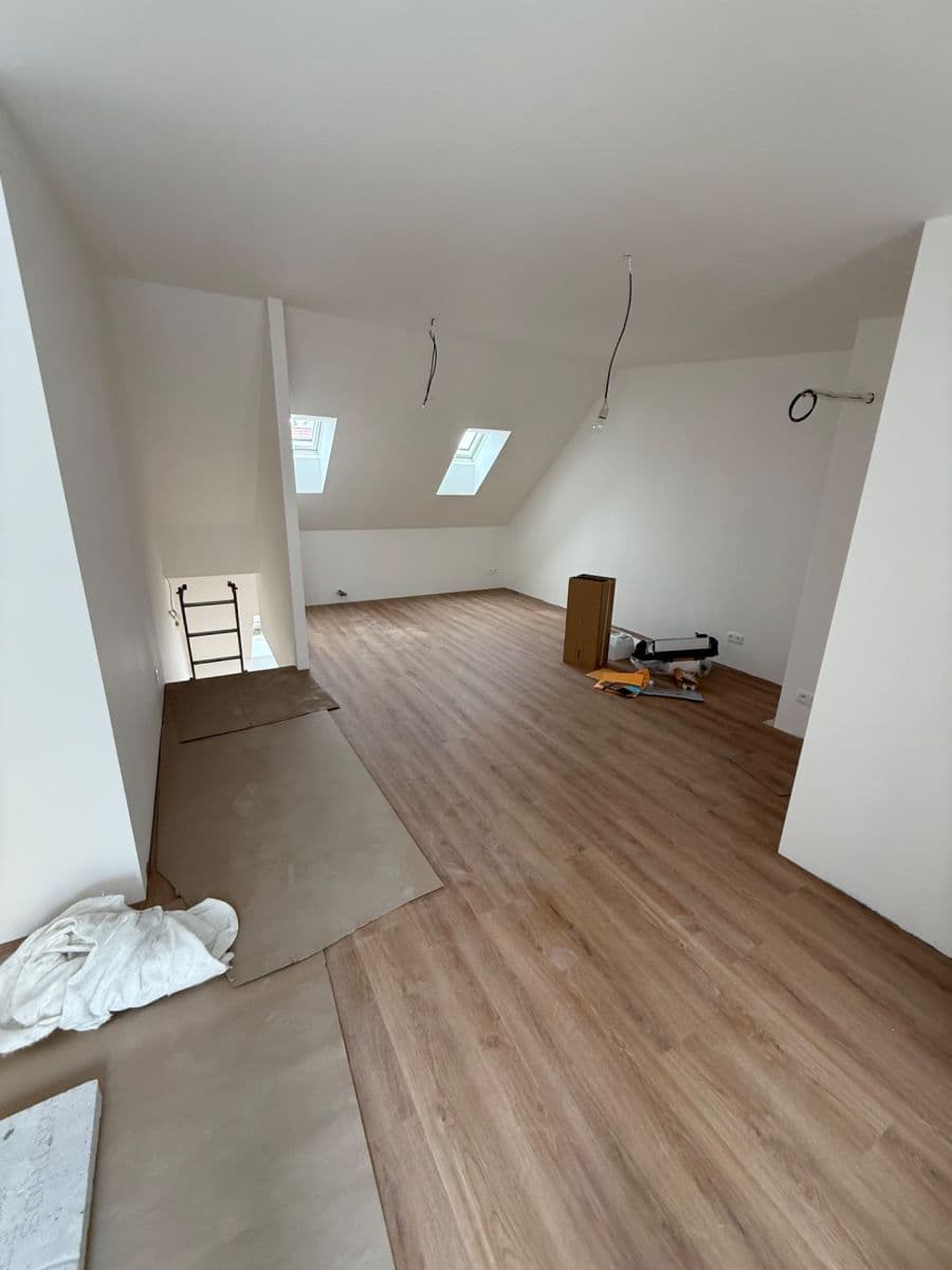 Pronájem bytu 6+kk 164 m², Chodská, Praha, Praha Pronájem bytu 6+kk 164 m², Chodská, Praha, Praha