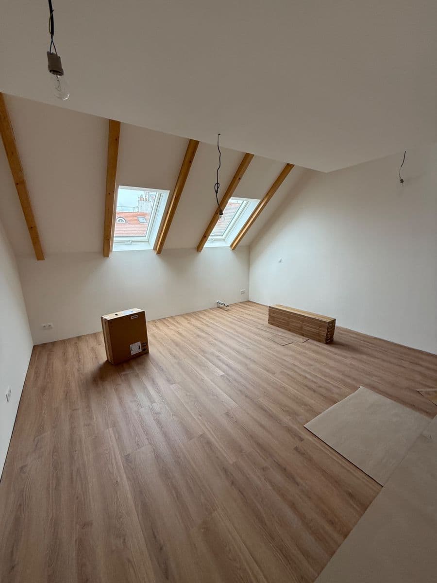 Pronájem bytu 6+kk 164 m², Chodská, Praha, Praha Pronájem bytu 6+kk 164 m², Chodská, Praha, Praha
