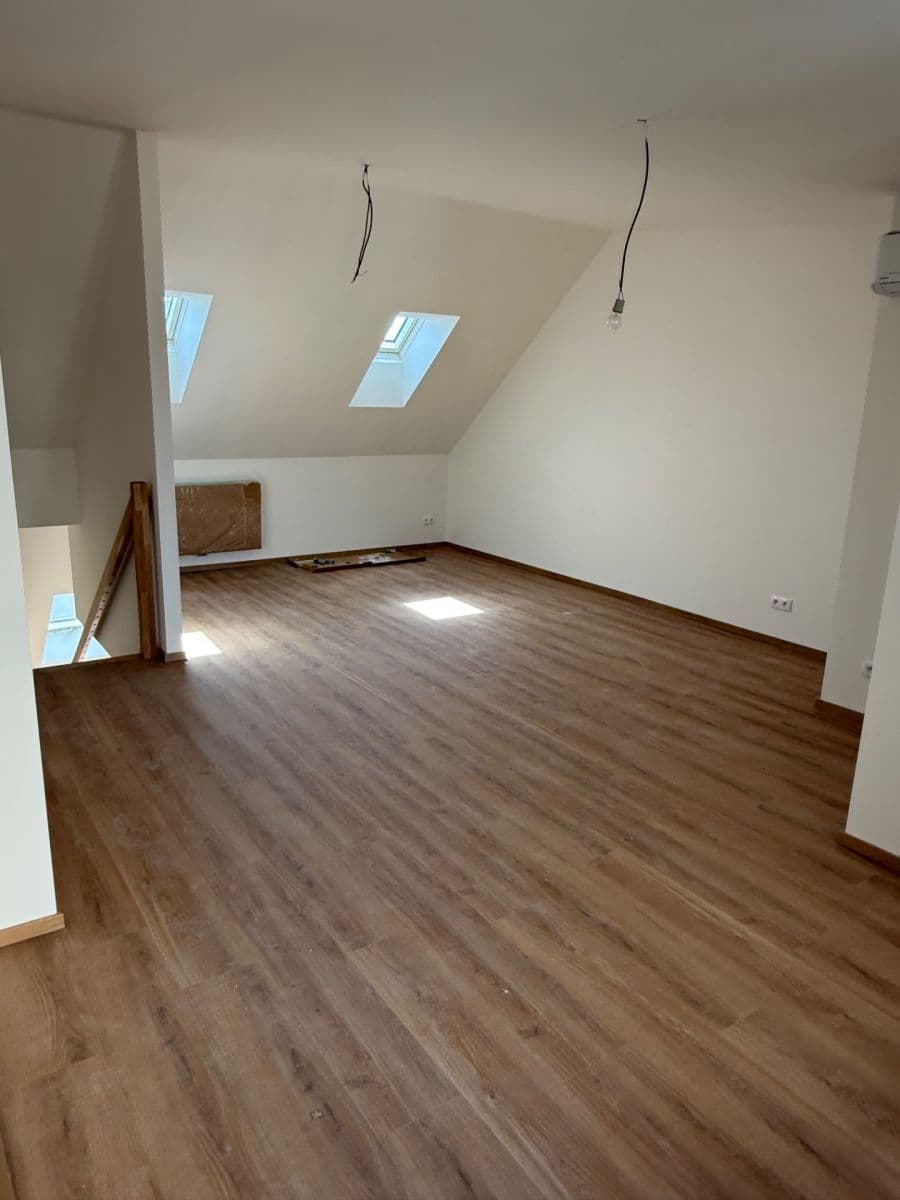 Pronájem bytu 6+kk 164 m², Chodská, Praha, Praha Pronájem bytu 6+kk 164 m², Chodská, Praha, Praha