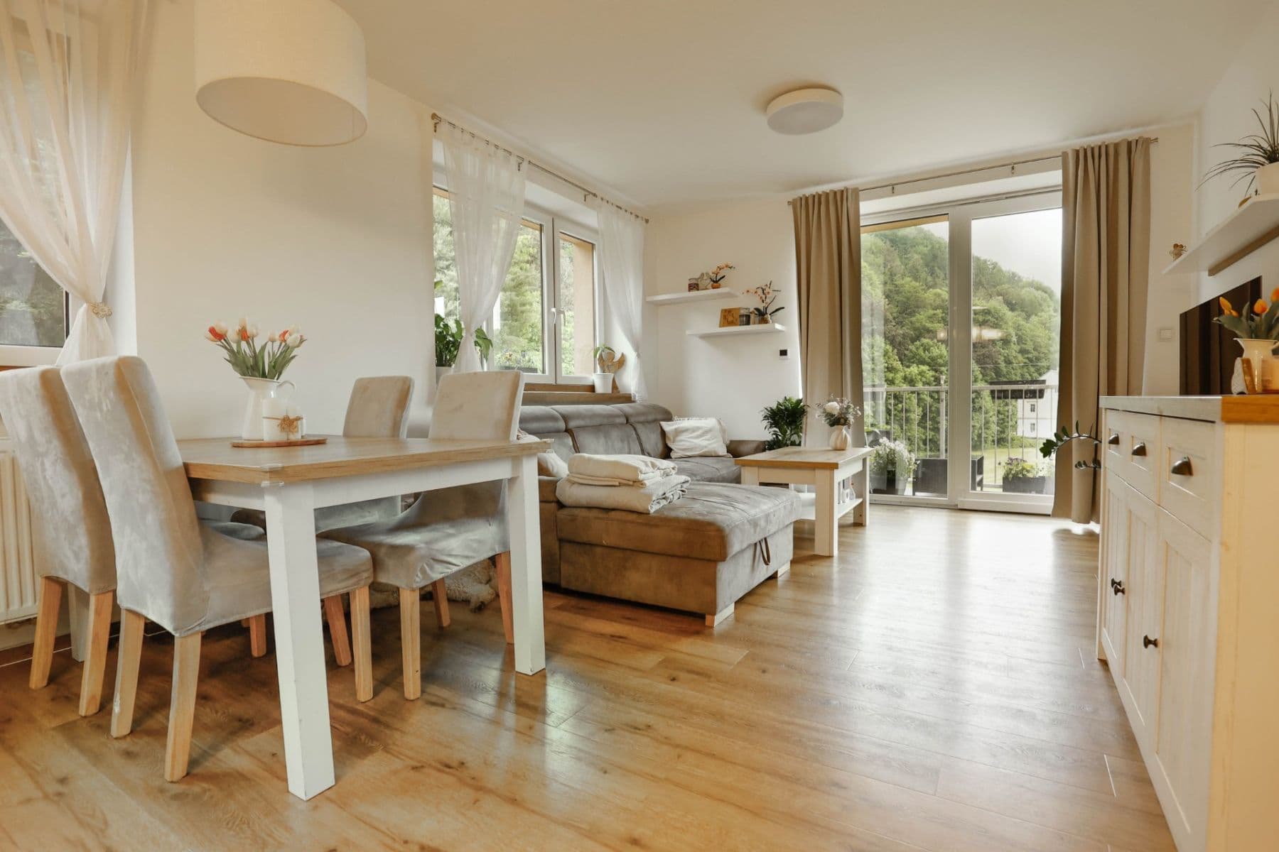 Prodej bytu 3+kk 101 m², Adamovská, Trutnov, Královéhradecký kraj Prodej bytu 3+kk 101 m², Adamovská, Trutnov, Královéhradecký kraj
