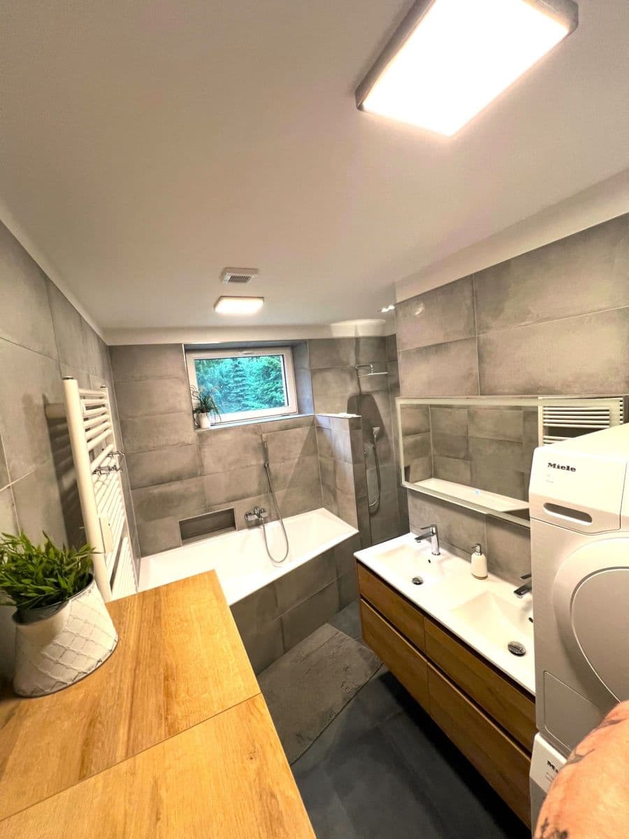 Prodej bytu 3+kk 101 m², Adamovská, Trutnov, Královéhradecký kraj Prodej bytu 3+kk 101 m², Adamovská, Trutnov, Královéhradecký kraj