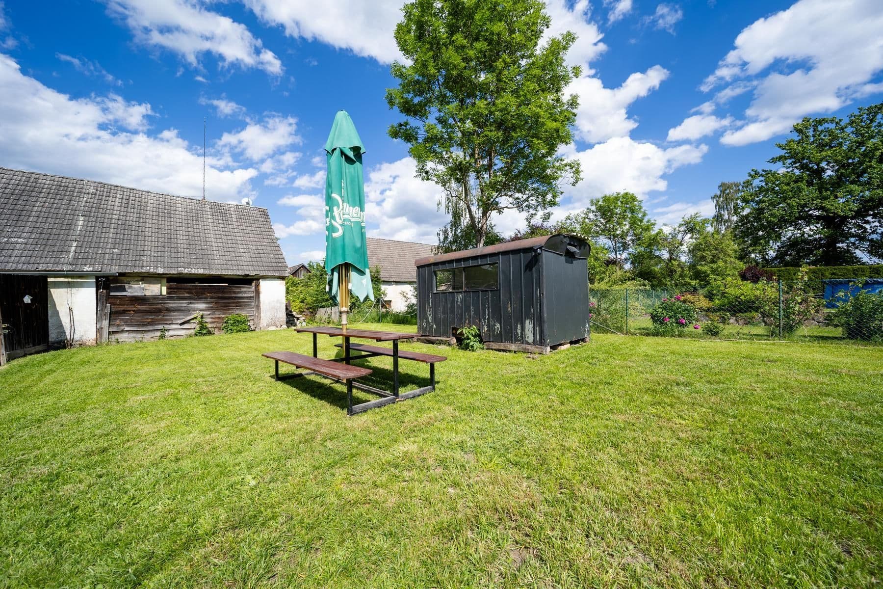 Prodej pozemku 1.085 m², Třeboň, Jihočeský kraj Prodej pozemku 1.085 m², Třeboň, Jihočeský kraj