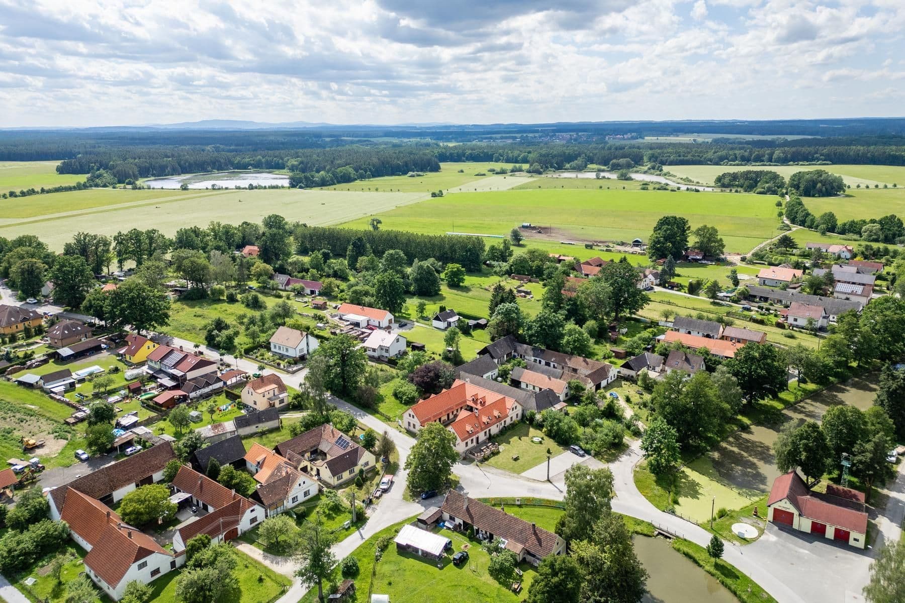 Prodej pozemku 1.085 m², Třeboň, Jihočeský kraj Prodej pozemku 1.085 m², Třeboň, Jihočeský kraj