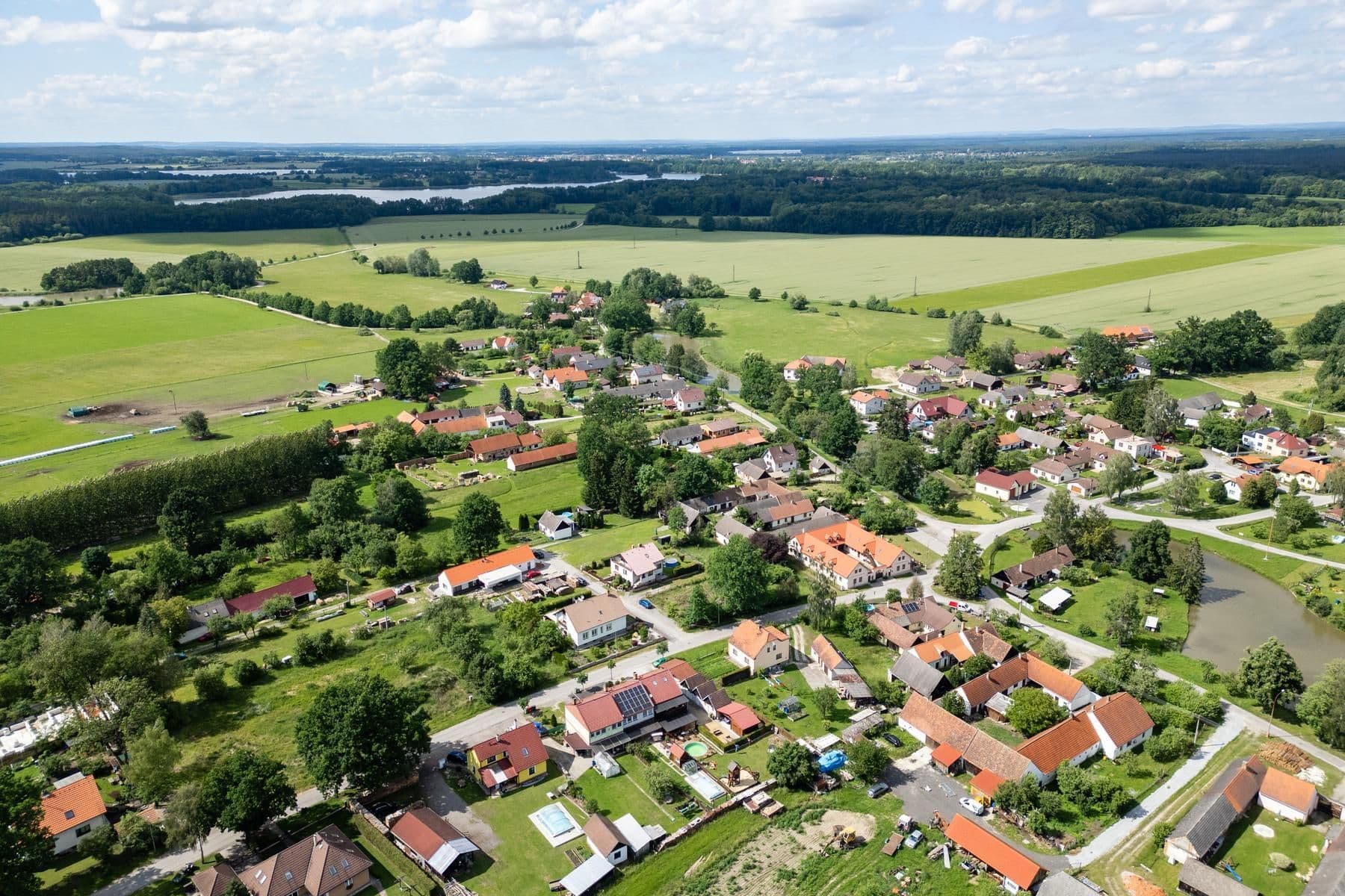 Prodej pozemku 1.085 m², Třeboň, Jihočeský kraj Prodej pozemku 1.085 m², Třeboň, Jihočeský kraj