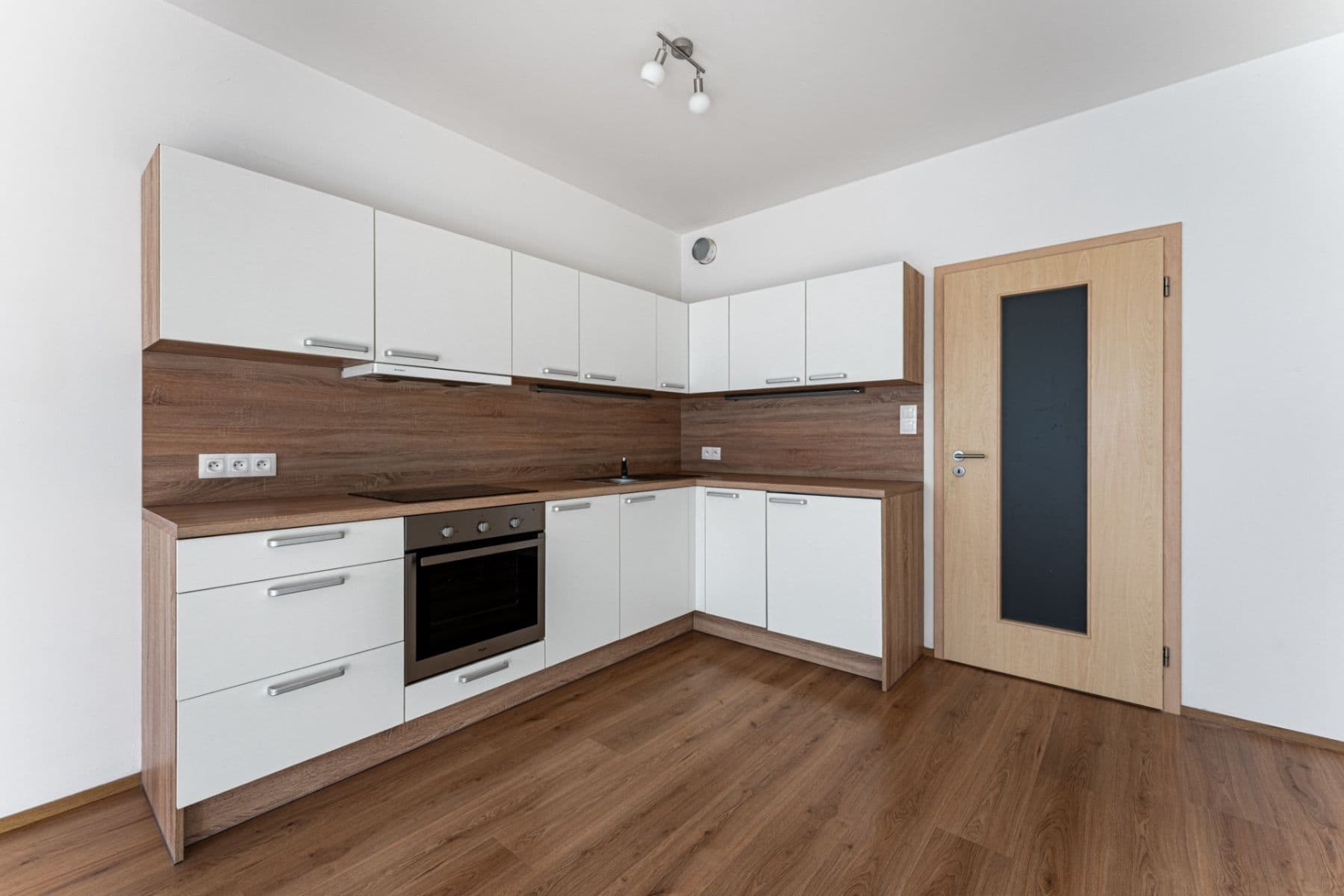 Pronájem bytu 1+kk 32 m², U Hostavického potoka, Praha, Praha Pronájem bytu 1+kk 32 m², U Hostavického potoka, Praha, Praha