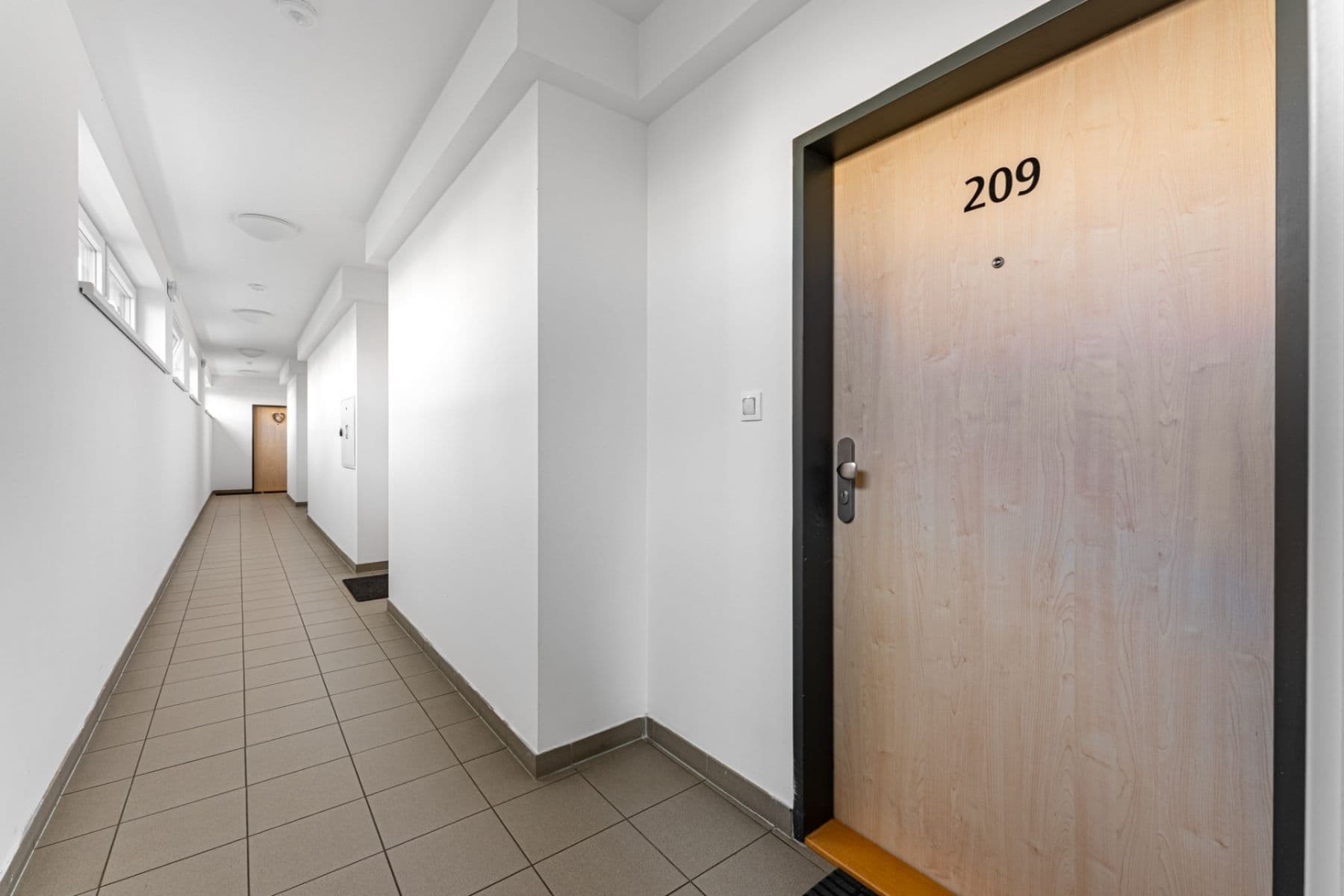 Pronájem bytu 1+kk 32 m², U Hostavického potoka, Praha, Praha Pronájem bytu 1+kk 32 m², U Hostavického potoka, Praha, Praha