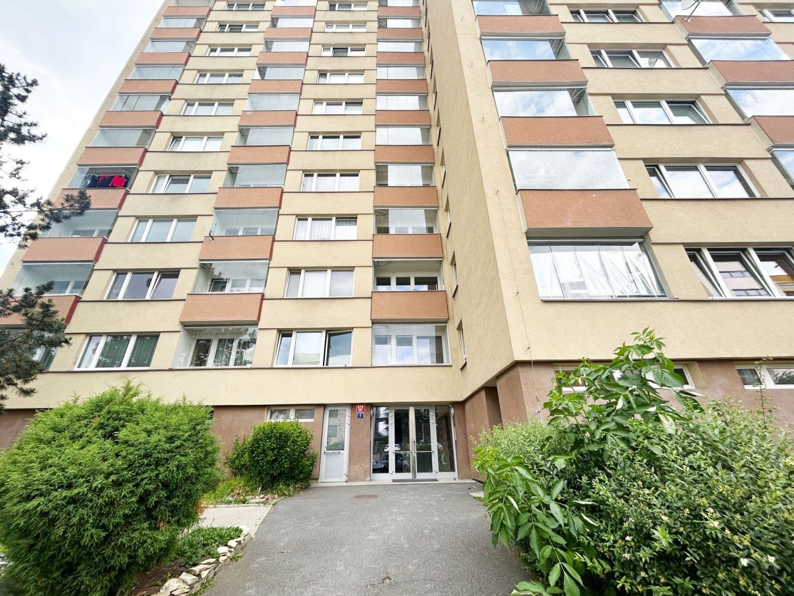 Pronájem bytu 1+kk 23 m², K Červenému vrchu, Praha, Praha Pronájem bytu 1+kk 23 m², K Červenému vrchu, Praha, Praha