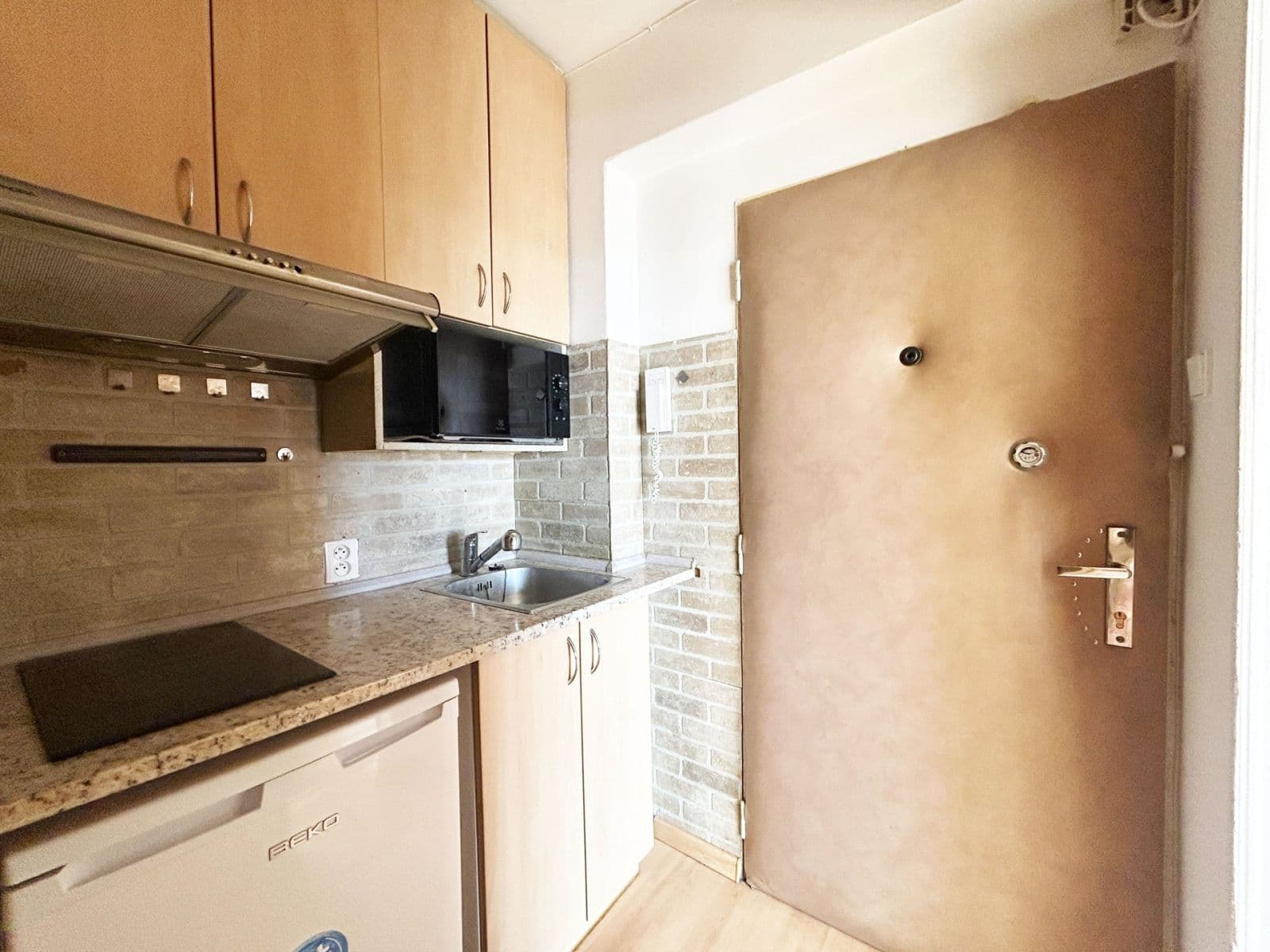 Pronájem bytu 1+kk 23 m², K Červenému vrchu, Praha, Praha Pronájem bytu 1+kk 23 m², K Červenému vrchu, Praha, Praha