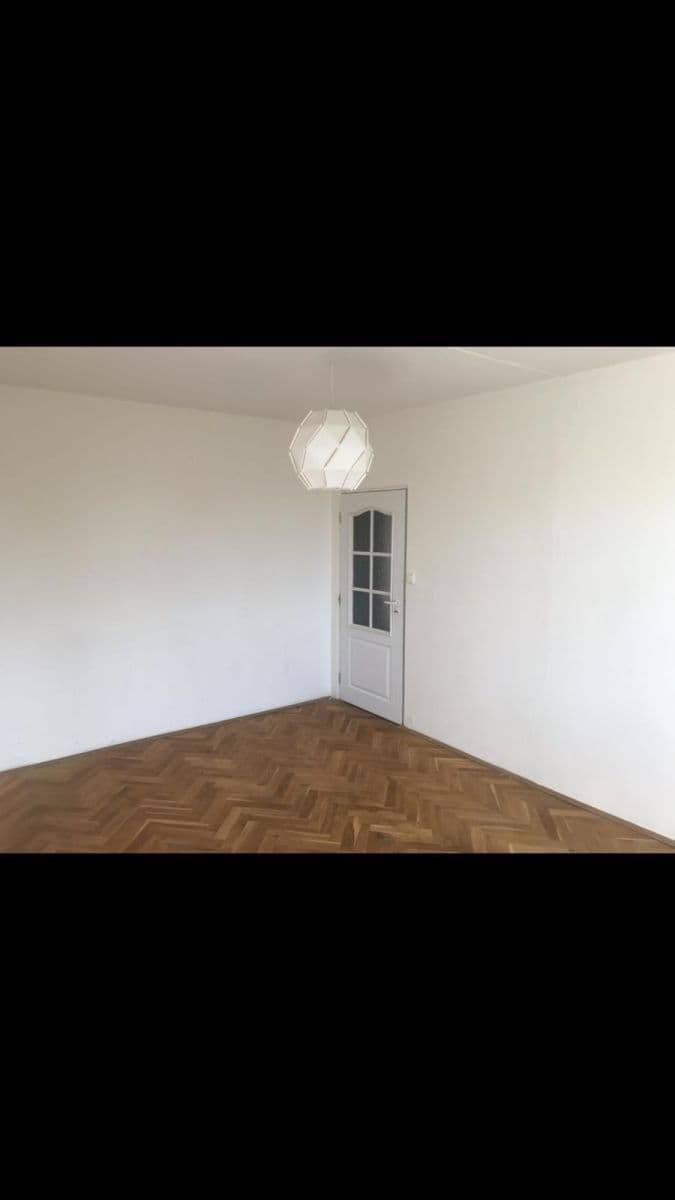 Prodej bytu 2+1 52 m², Plešivecká, Karlovy Vary, Karlovarský kraj Prodej bytu 2+1 52 m², Plešivecká, Karlovy Vary, Karlovarský kraj