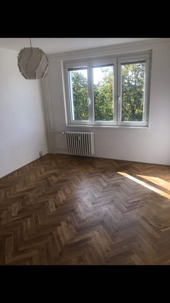 Prodej bytu 2+1 52 m², Plešivecká, Karlovy Vary, Karlovarský kraj Prodej bytu 2+1 52 m², Plešivecká, Karlovy Vary, Karlovarský kraj