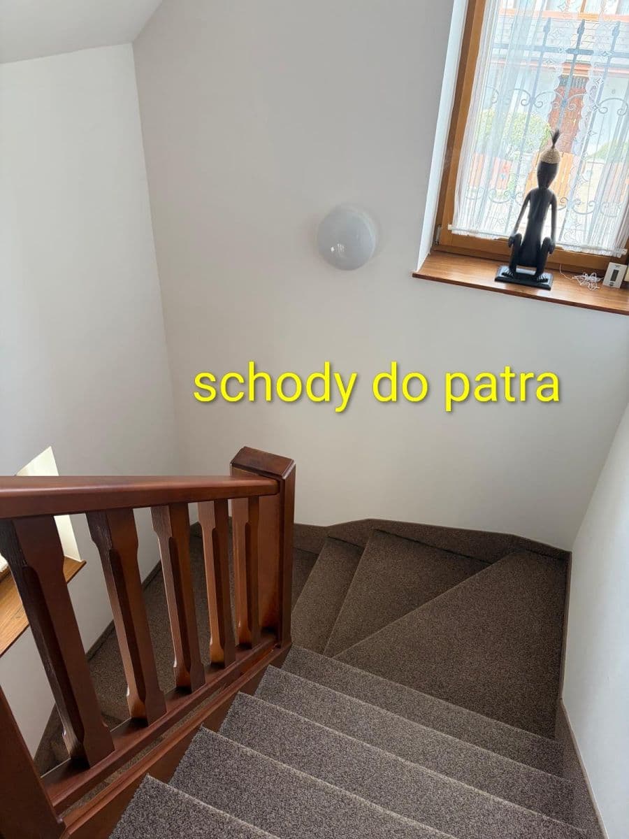 Prodej domu 100 m², pozemek 690 m², U Ovčárny, Karlovy Vary, Karlovarský kraj Prodej domu 100 m², pozemek 690 m², U Ovčárny, Karlovy Vary, Karlovarský kraj