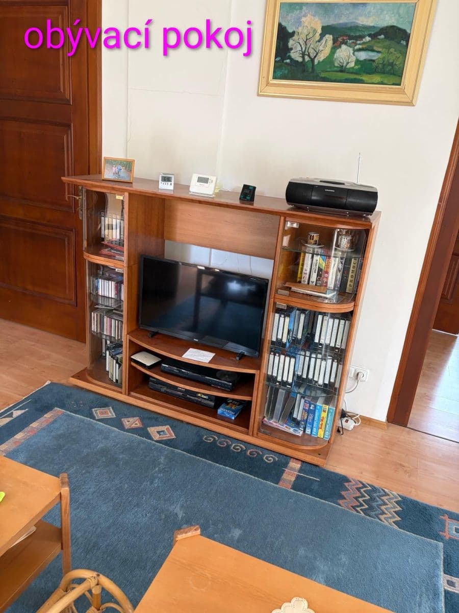 Prodej domu 100 m², pozemek 690 m², U Ovčárny, Karlovy Vary, Karlovarský kraj Prodej domu 100 m², pozemek 690 m², U Ovčárny, Karlovy Vary, Karlovarský kraj
