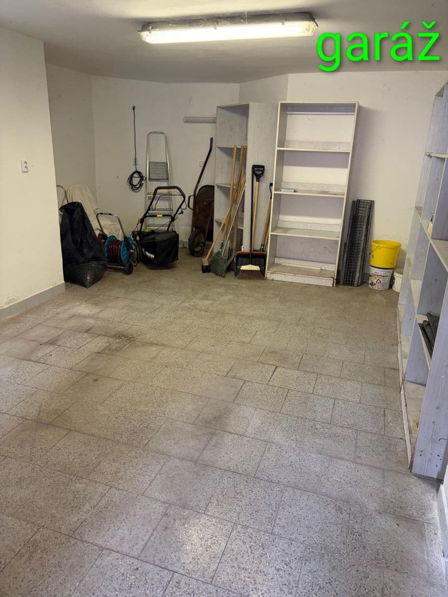 Prodej domu 100 m², pozemek 690 m², U Ovčárny, Karlovy Vary, Karlovarský kraj Prodej domu 100 m², pozemek 690 m², U Ovčárny, Karlovy Vary, Karlovarský kraj
