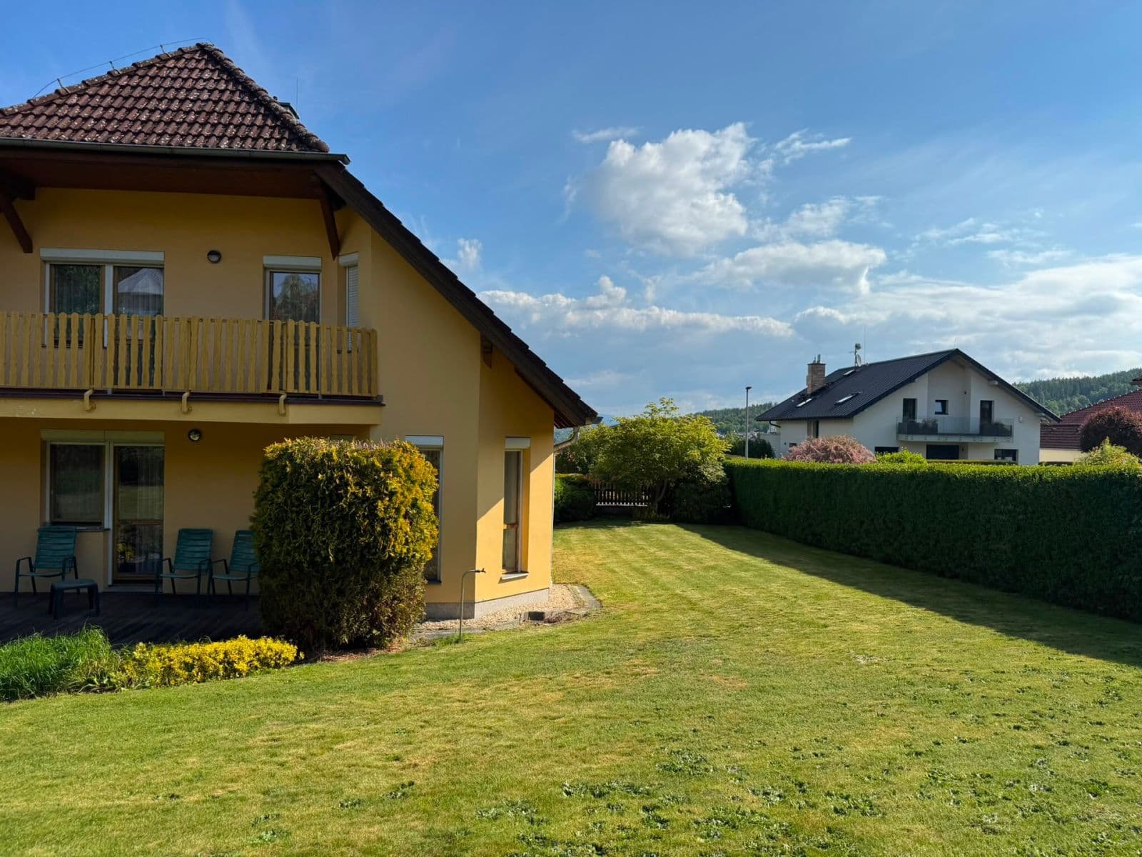 Prodej domu 100 m², pozemek 690 m², U Ovčárny, Karlovy Vary, Karlovarský kraj Prodej domu 100 m², pozemek 690 m², U Ovčárny, Karlovy Vary, Karlovarský kraj