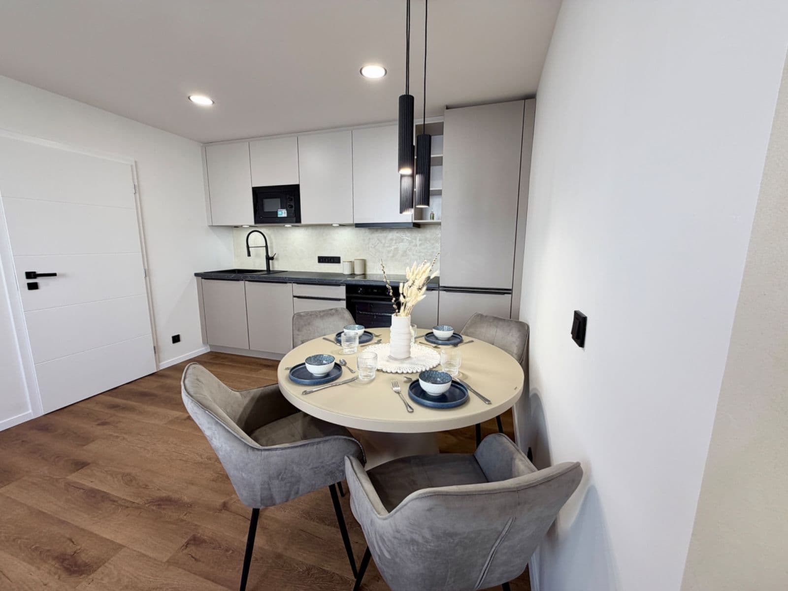 Prodej bytu 2+kk 36 m², Nedašovská, Praha, Praha Prodej bytu 2+kk 36 m², Nedašovská, Praha, Praha