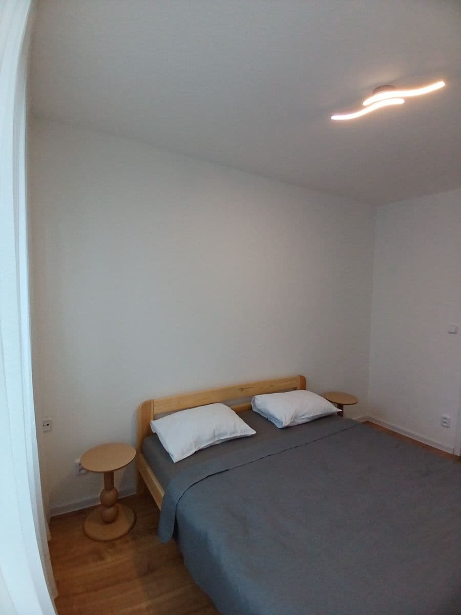 Pronájem bytu 2+kk 42 m², Kusého, Praha, Praha Pronájem bytu 2+kk 42 m², Kusého, Praha, Praha