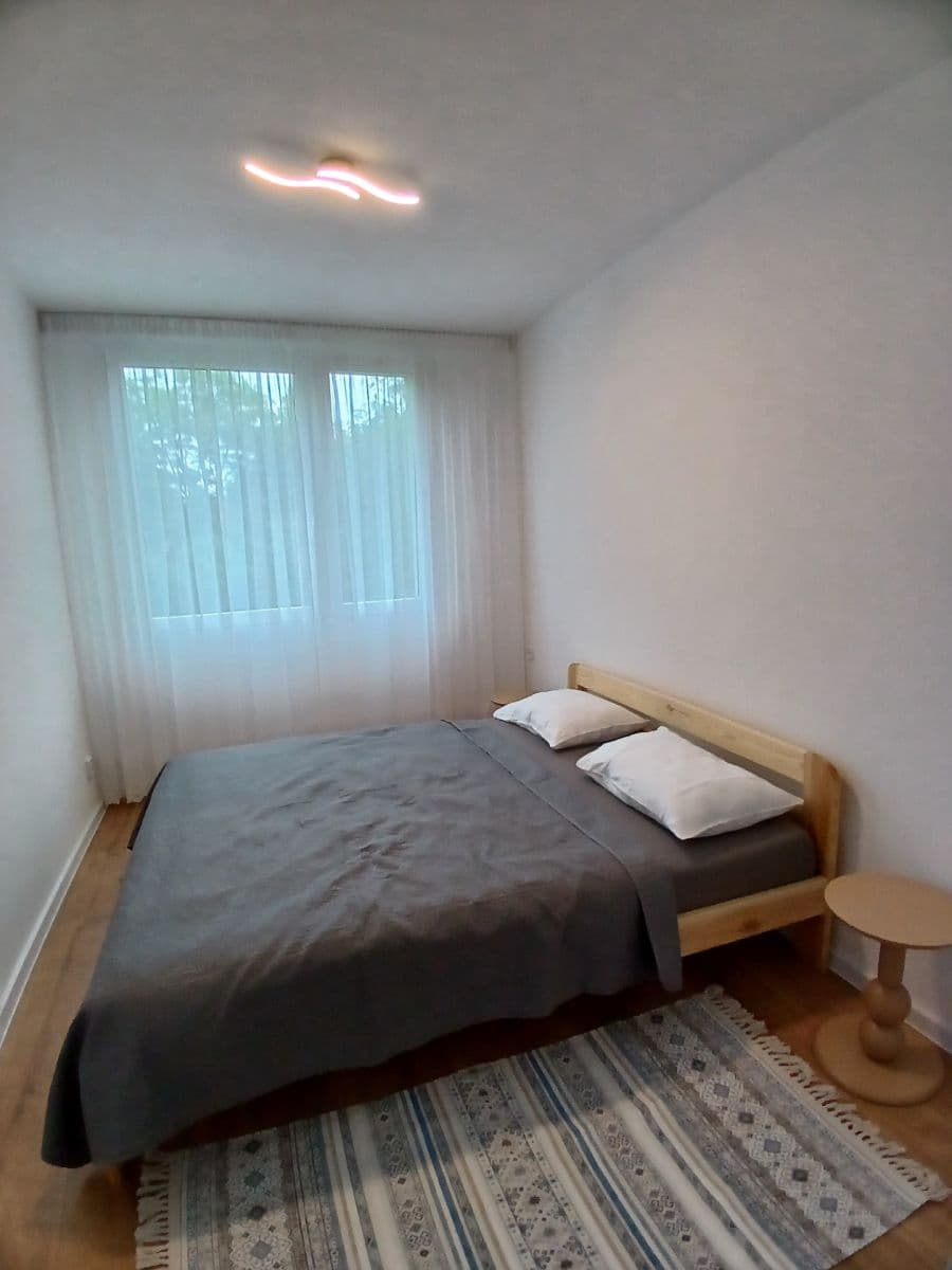 Pronájem bytu 2+kk 42 m², Kusého, Praha, Praha Pronájem bytu 2+kk 42 m², Kusého, Praha, Praha