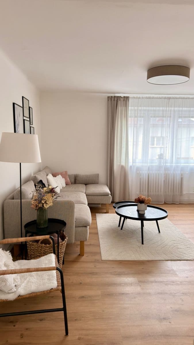 Pronájem bytu 2+kk 60 m², Jarosl. Kociána, Kladno, Středočeský kraj Pronájem bytu 2+kk 60 m², Jarosl. Kociána, Kladno, Středočeský kraj