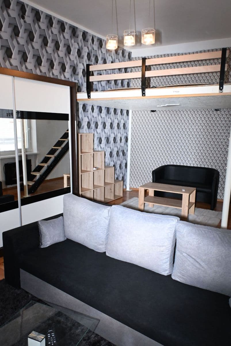 Pronájem bytu 1+1 41 m², Horný val, Žilina, Žilinský kraj Pronájem bytu 1+1 41 m², Horný val, Žilina, Žilinský kraj
