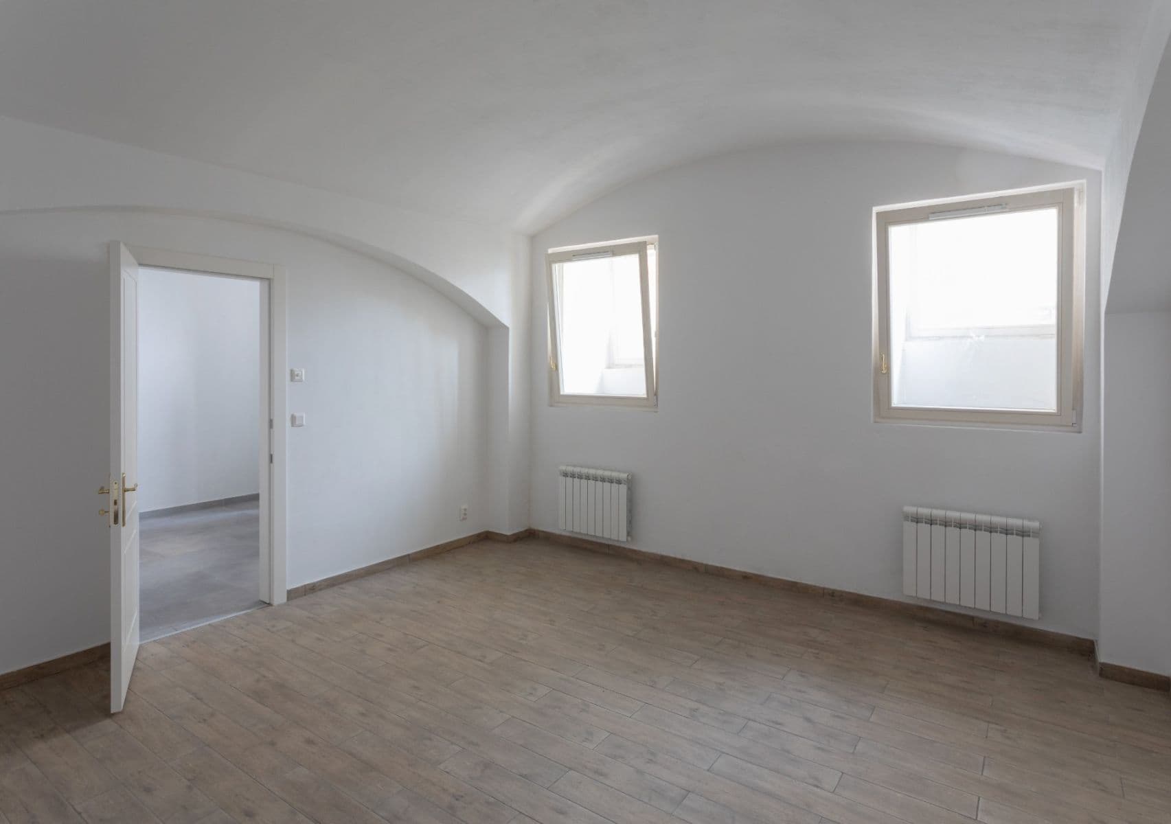 Prodej nebytového prostoru 42 m², Římská, Praha, Praha Prodej nebytového prostoru 42 m², Římská, Praha, Praha