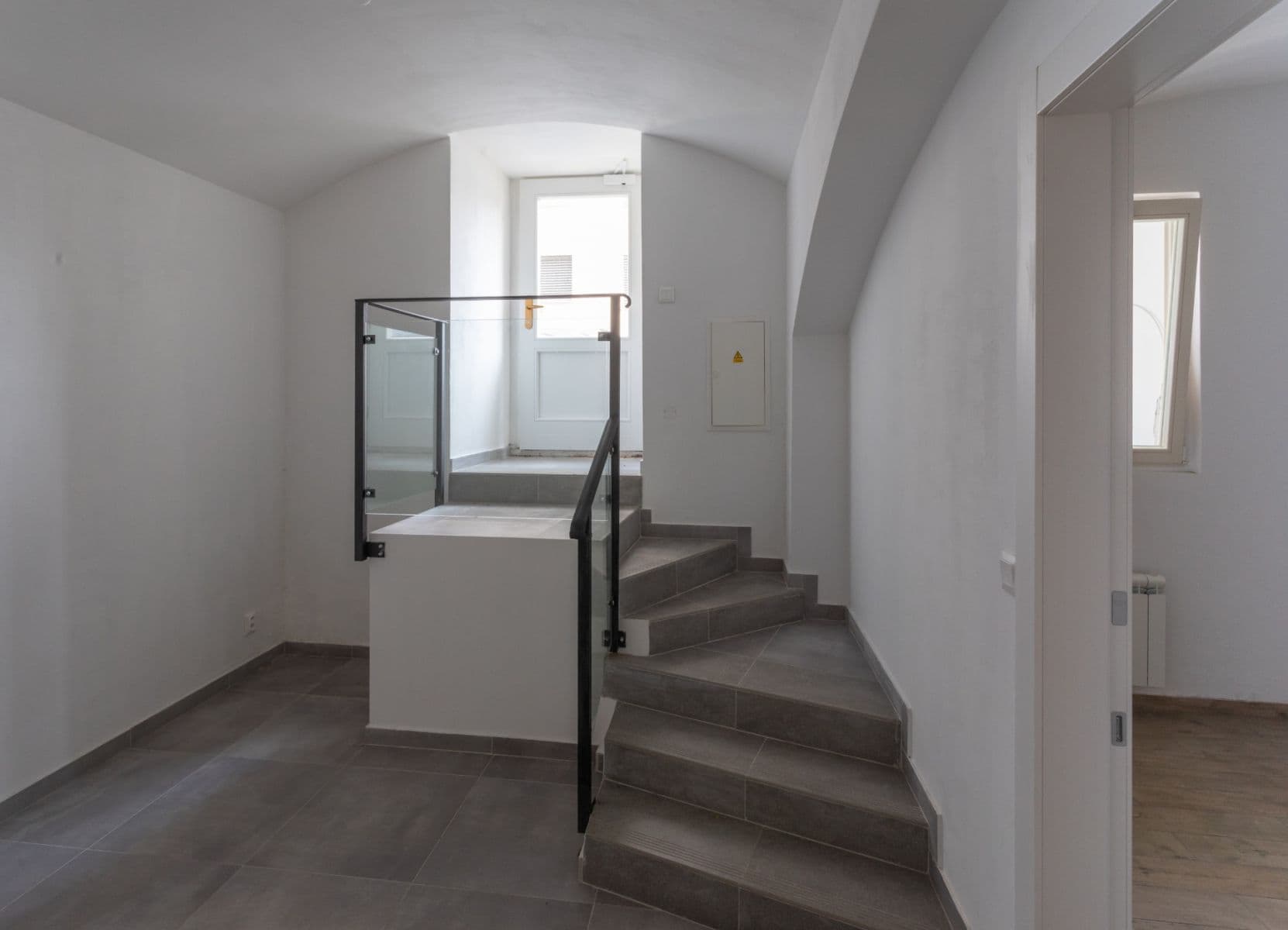Prodej nebytového prostoru 42 m², Římská, Praha, Praha Prodej nebytového prostoru 42 m², Římská, Praha, Praha