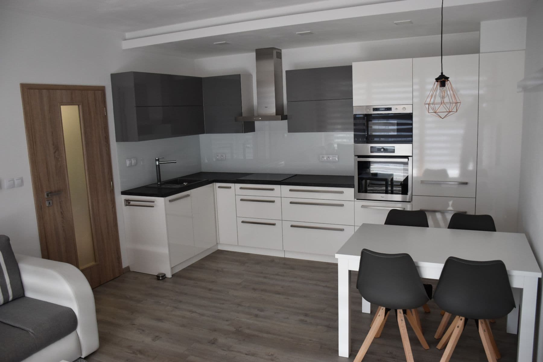 Pronájem bytu 2+kk 58 m², Košinova, Brno, Jihomoravský kraj Pronájem bytu 2+kk 58 m², Košinova, Brno, Jihomoravský kraj