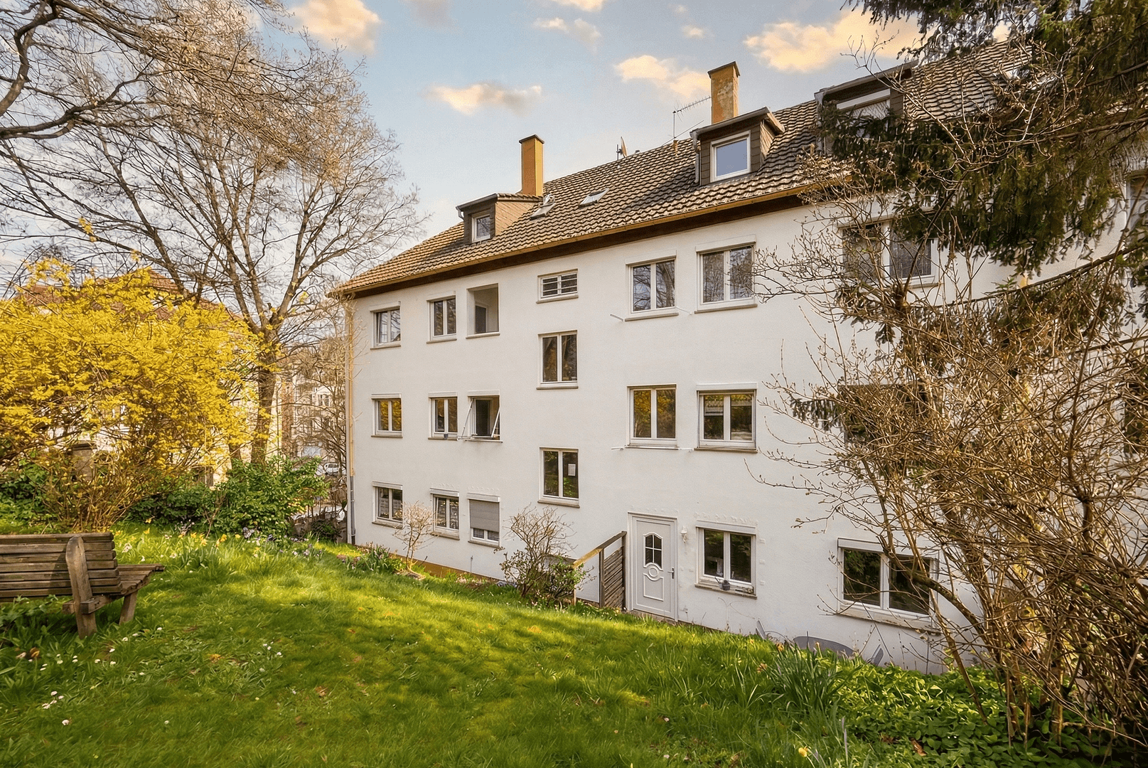 Prodej bytu 3+1 74 m², Kniebisstraße 10, Stuttgart, Bádensko-Württembersko Prodej bytu 3+1 74 m², Kniebisstraße 10, Stuttgart, Bádensko-Württembersko