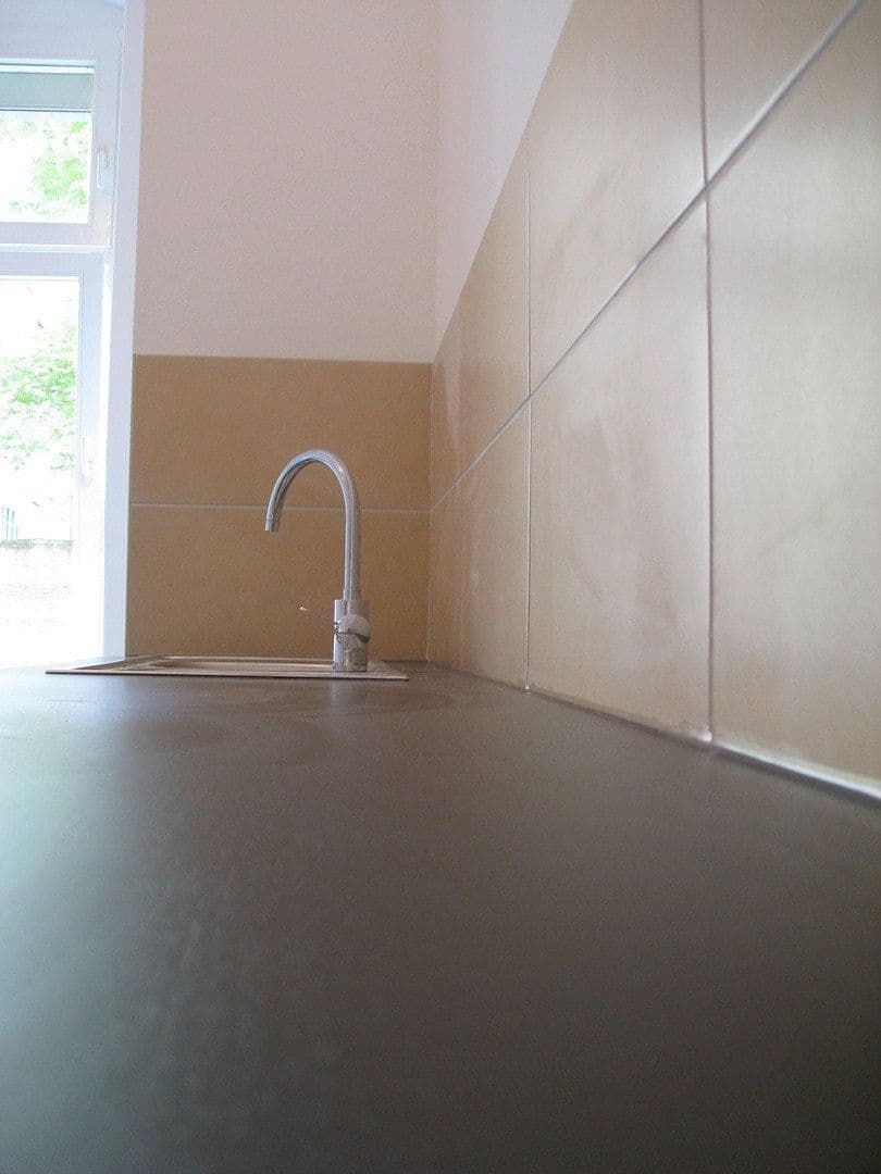 Pronájem bytu 2+1 62 m², Giselastr.34, Berlin, Berlín Pronájem bytu 2+1 62 m², Giselastr.34, Berlin, Berlín