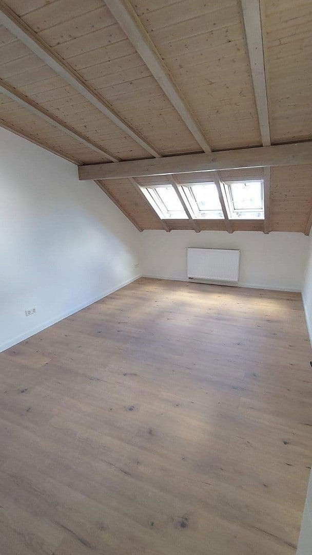 Prodej bytu 4+1 98 m², Hauptstraße 164, Bellheim, Porýní-Falc Prodej bytu 4+1 98 m², Hauptstraße 164, Bellheim, Porýní-Falc