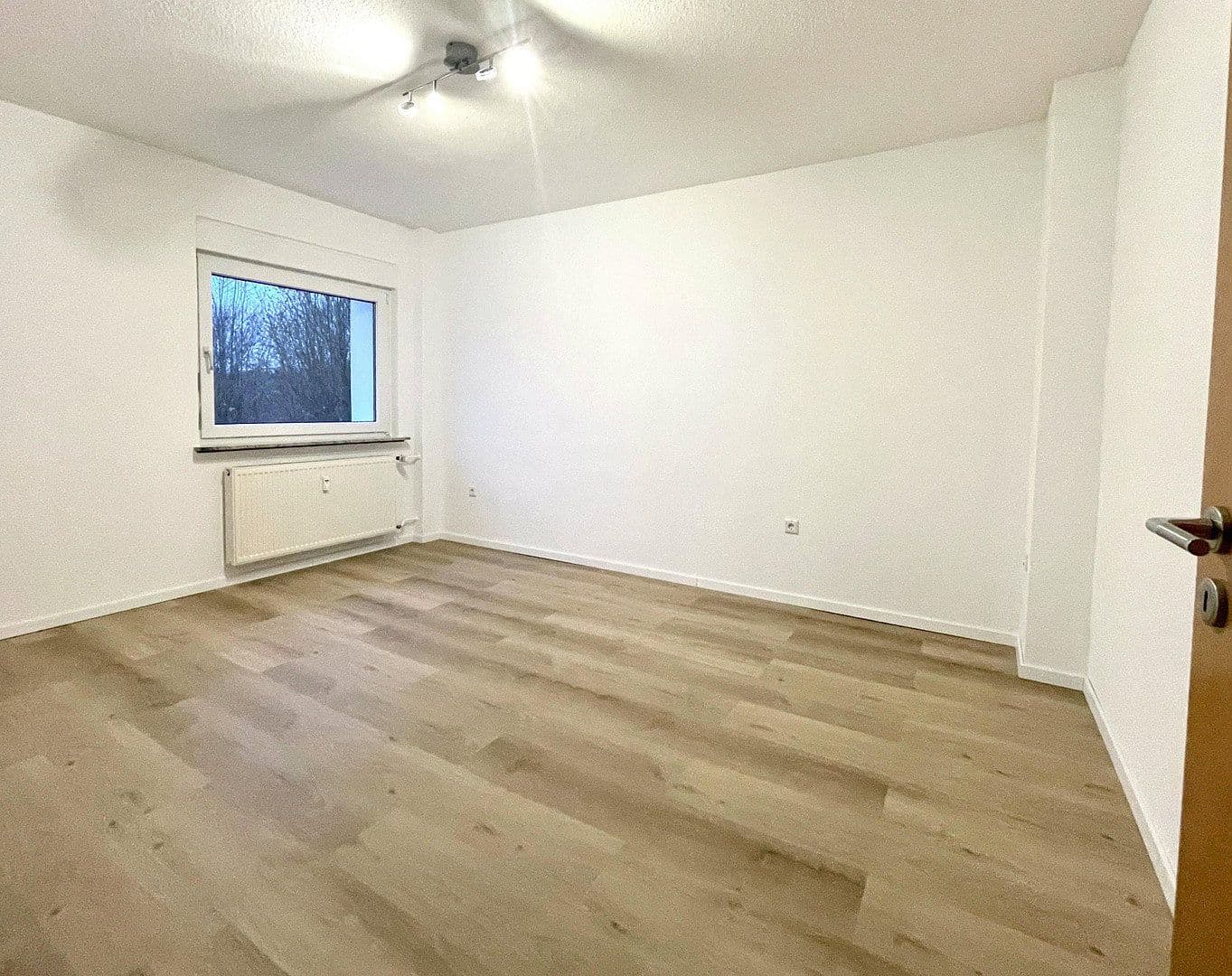 Pronájem bytu 3+1 71 m², Remscheid, Severní Porýní-Vestfálsko Pronájem bytu 3+1 71 m², Remscheid, Severní Porýní-Vestfálsko