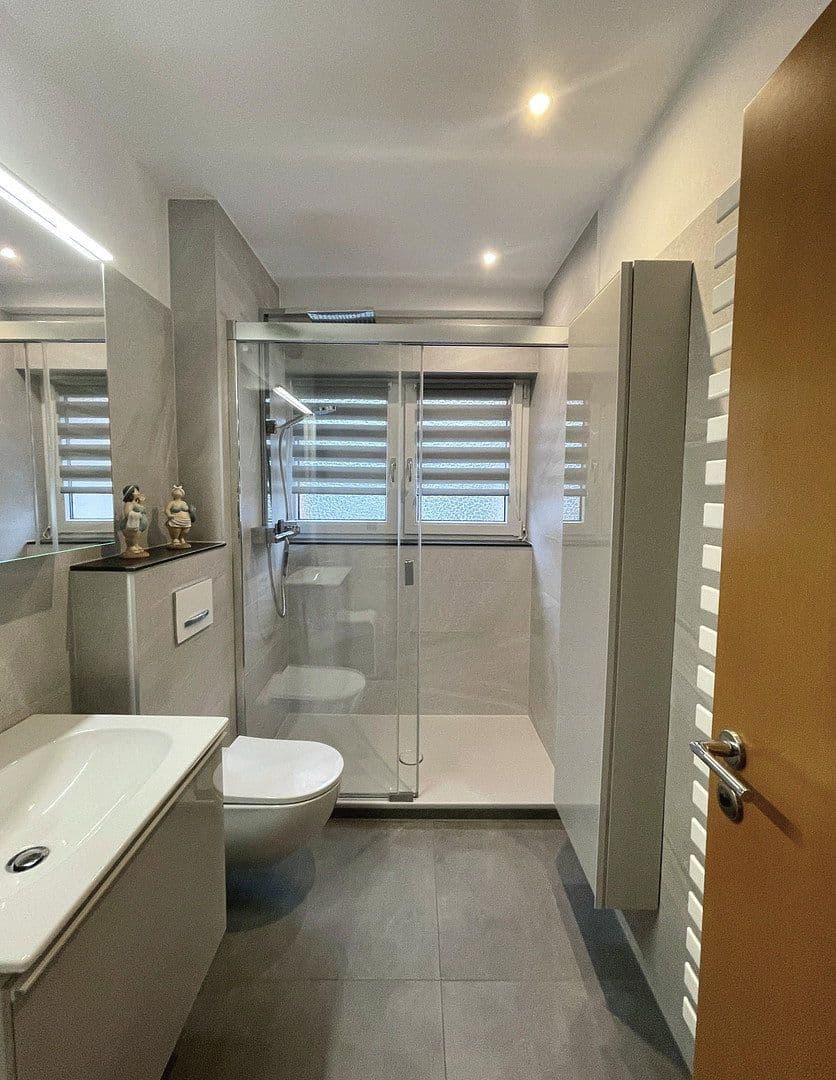Pronájem bytu 3+1 71 m², Remscheid, Severní Porýní-Vestfálsko Pronájem bytu 3+1 71 m², Remscheid, Severní Porýní-Vestfálsko