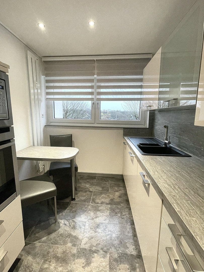 Pronájem bytu 3+1 71 m², Remscheid, Severní Porýní-Vestfálsko Pronájem bytu 3+1 71 m², Remscheid, Severní Porýní-Vestfálsko
