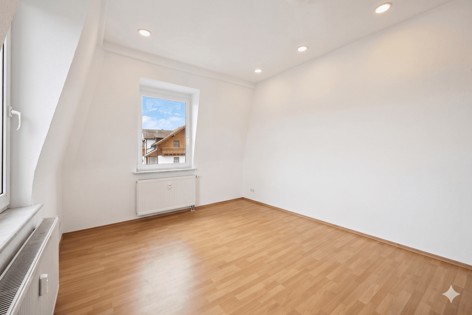 Pronájem bytu 2+1 55 m², Hohe Lehne 20, Freital, Sasko Pronájem bytu 2+1 55 m², Hohe Lehne 20, Freital, Sasko