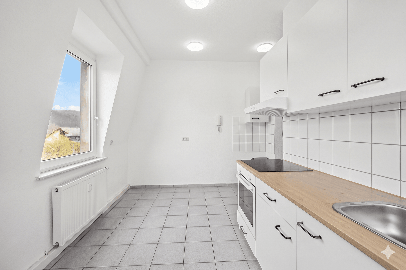 Pronájem bytu 2+1 55 m², Hohe Lehne 20, Freital, Sasko Pronájem bytu 2+1 55 m², Hohe Lehne 20, Freital, Sasko