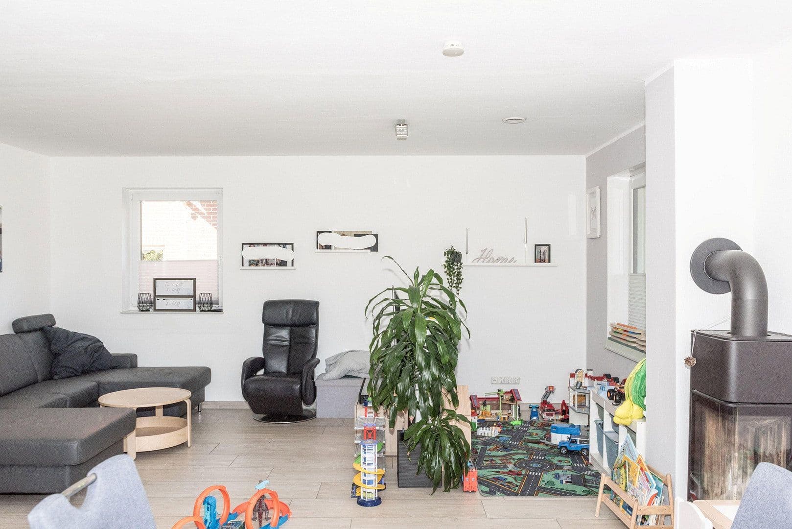 Prodej domu 143 m², pozemek 769 m², Bremen, Bremen Prodej domu 143 m², pozemek 769 m², Bremen, Bremen
