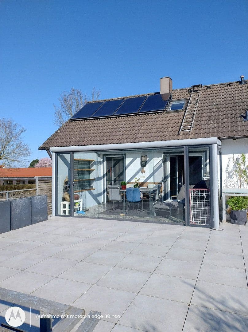 Prodej domu 143 m², pozemek 495 m², Adelshofen, Bavorsko Prodej domu 143 m², pozemek 495 m², Adelshofen, Bavorsko