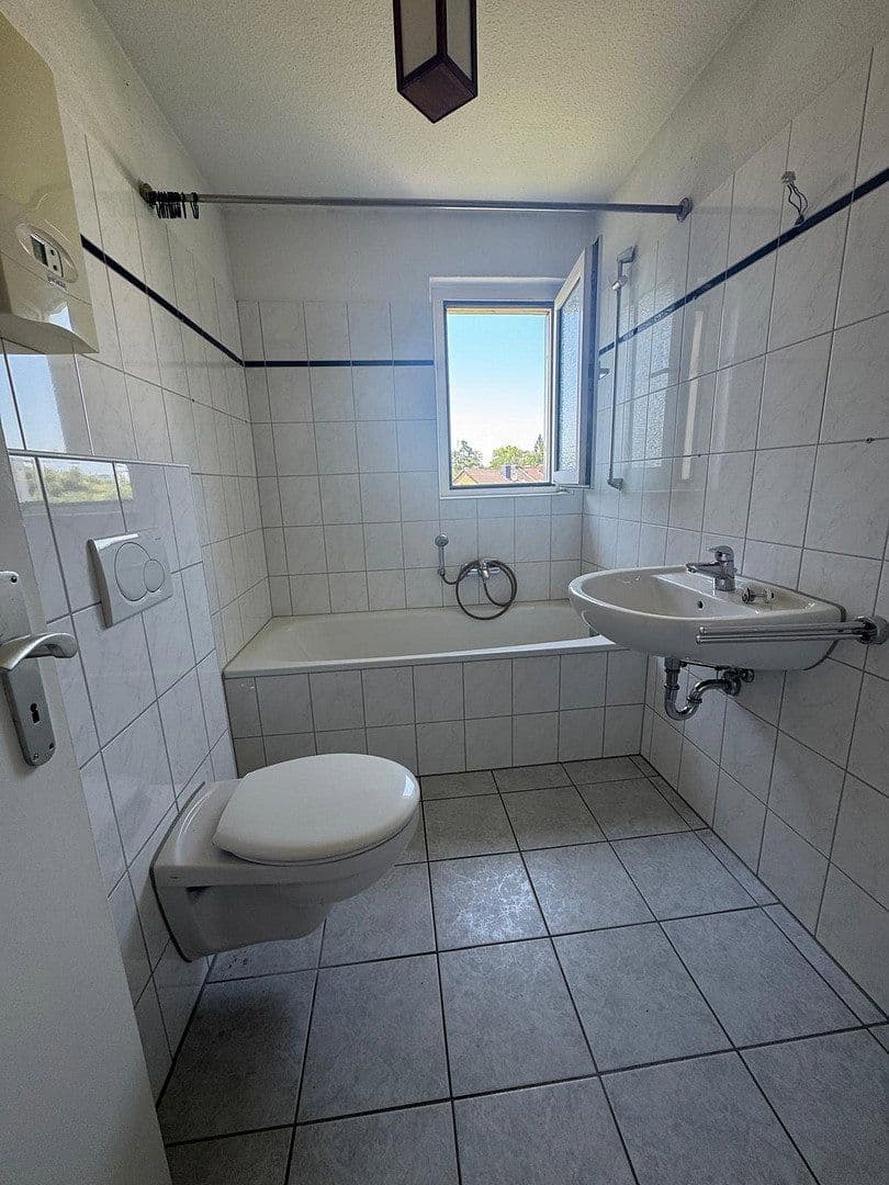 Pronájem bytu 2+1 51 m², Hohenzollernstraße 16, Troisdorf, Severní Porýní-Vestfálsko Pronájem bytu 2+1 51 m², Hohenzollernstraße 16, Troisdorf, Severní Porýní-Vestfálsko
