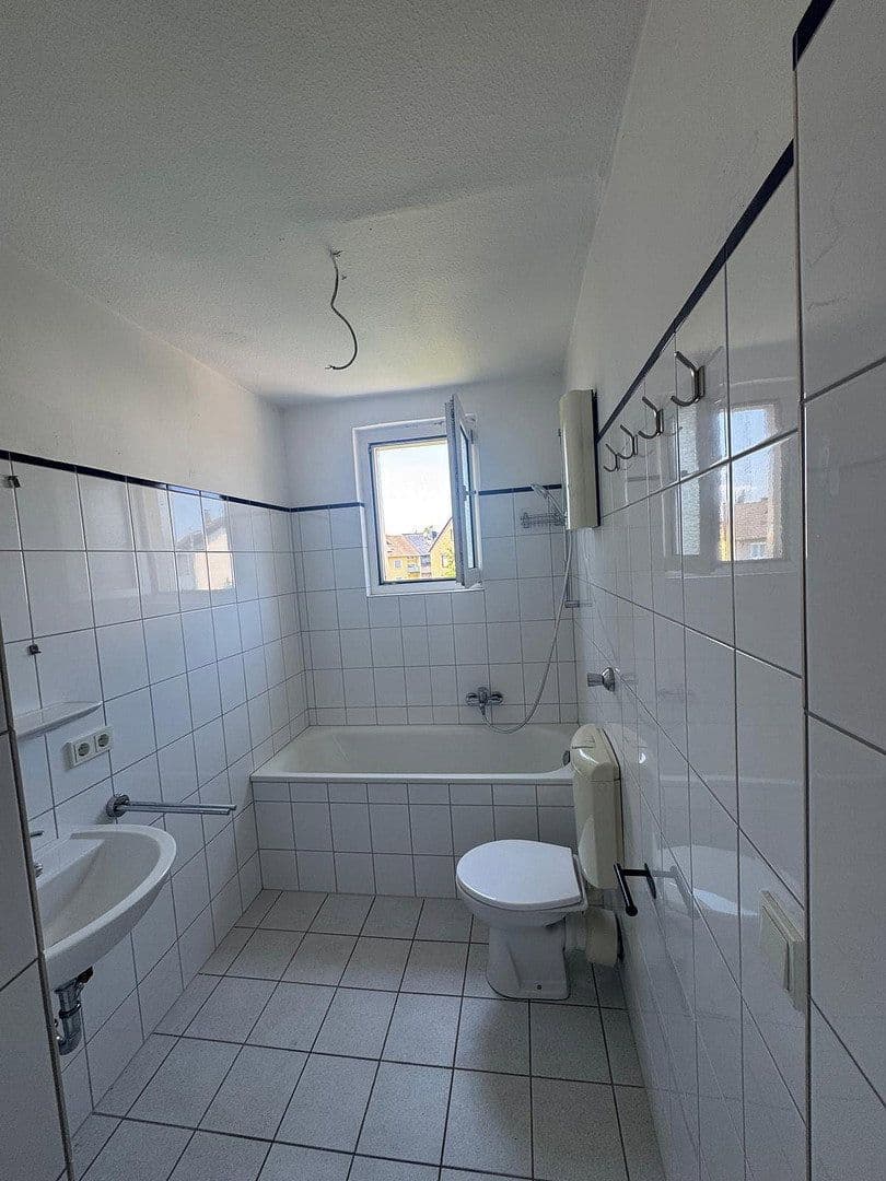 Pronájem bytu 2+1 51 m², Hohenzollernstraße 16, Troisdorf, Severní Porýní-Vestfálsko Pronájem bytu 2+1 51 m², Hohenzollernstraße 16, Troisdorf, Severní Porýní-Vestfálsko