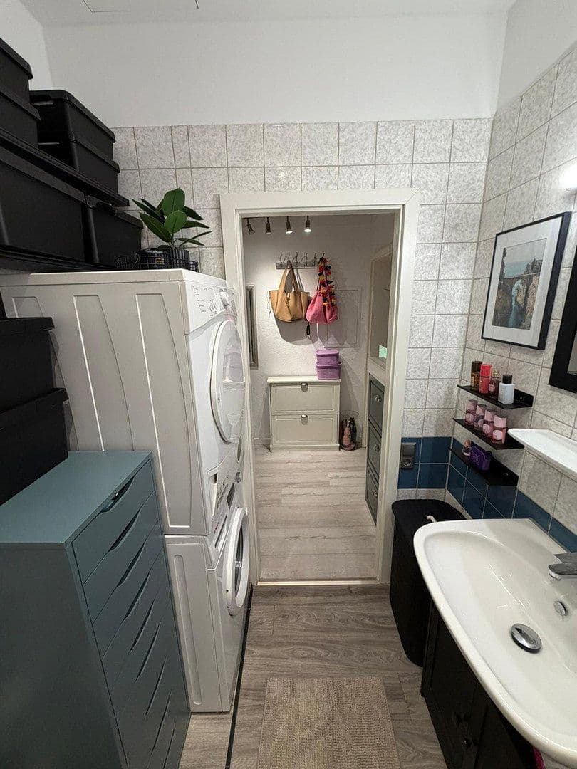 Prodej bytu 2+1 41 m², Röhrenstraße, Düsseldorf, Severní Porýní-Vestfálsko Prodej bytu 2+1 41 m², Röhrenstraße, Düsseldorf, Severní Porýní-Vestfálsko